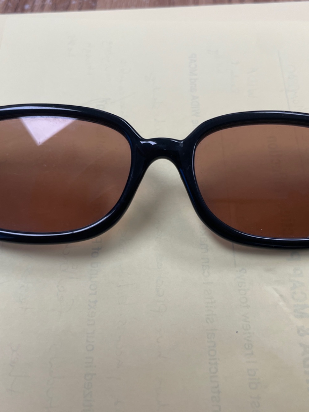 Quay Australia navy frame sunglasses with brown lenses - Picture 3 of 6